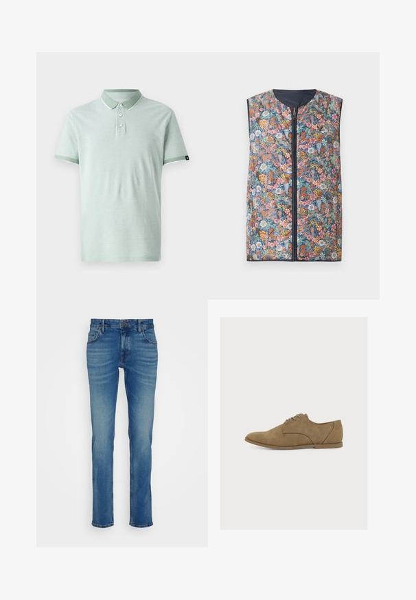 Gilet matelassé à motifs floraux avec fermeture éclair à l'avant, col rond et bordures bleu foncé. Les couleurs incluent des fleurs roses, orange, vertes et bleues.; Polo shirt vert clair en tissu doux, avec un col classique, trois boutons, des accents blancs sur le col et les manches.; Jean en denim bleu avec une coupe droite, cinq poches et une taille boutonnée, présentant un léger dégradé et un détail de froissage.; Chaussure Oxford en daim marron à lacets avec semelle plate et bout arrondi, vue de côté sur un fond clair uni.