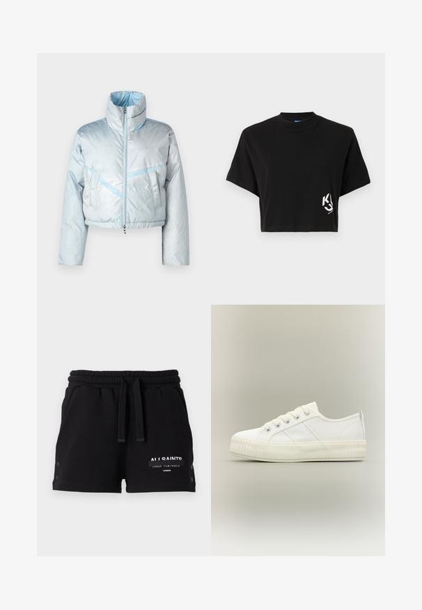 Lysblå cropped pufferjakke med høj krave, lynlås, to forlommer og kontrasterende blå syninger. Glat tekstur.; Sort cropped t-shirt lavet af blød bomuld. Har rund halsudskæring, korte ærmer og et hvidt logo på venstre side.; Sorte shorts med elastik i taljen og snøre, sidelommer, knapdetaljer på siderne og hvid All Saints-tekst med japanske tegn på venstre ben.; Hvid lavtop sneaker med tyk ribbet sål, snørelukning foran og trækflap på hælen mod en neutral baggrund.