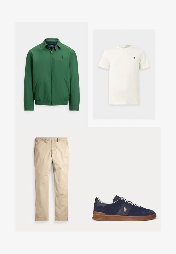 Groen jack met ritssluiting, gemaakt van gladde stof. Heeft een spitse kraag, elastische tailleband en zijzakken. Klein logo op de borst.; Wit T-shirt met korte mouwen en ronde hals met klein donker logo van een paard en ruiter op de linkerborst.; Beige chino’s met een platte voorkant, riemlussen, zijzakken en een knoopsluiting bij de taille tegen een witte achtergrond.; Marineblauwe lage sneaker met witte veters, bruine zool en Polo-spelerlogo aan de zijkant, gezien van links.