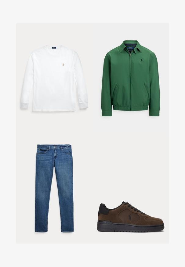 Groen jack met ritssluiting, gemaakt van gladde stof. Heeft een spitse kraag, elastische tailleband en zijzakken. Klein logo op de borst.; Witte longsleeve met ronde hals en klein geborduurd Polo Ralph Lauren-logo op de linkerborst.; Blauwe denim jeans met een slim fit, voorzien van voorkantzakken, riemlussen en een knoopsluiting op een witte achtergrond.; Donkerbruine lage sneaker met zwarte zool, zwarte veters en een mesh zijpaneel met een klein zwart logo.