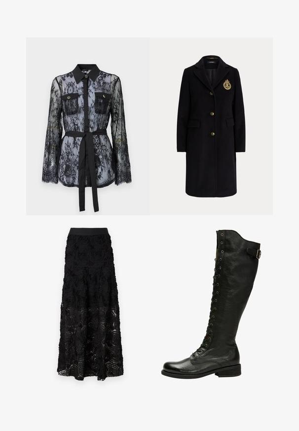 Zwarte lange wollen jas met gouden knopen en een goud geborduurd wapen op de linkerborst, met een reverskraag en klepzakken.; Zwarte kanten blouse met lange mouwen, knoopzakken op de borst, een klassieke kraag en een stoffen riem die op de taille is gestrikt. Doorzichtige uitstraling.; Maje JOSINO - Maxirok - noir; Zwarte leren kniehoog laars met vetersluiting aan de voorkant, zilveren oogjes en een bucklet aan de zijkant. Heeft een gestructureerde afwerking en een gestapelde hak.