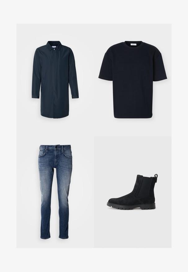 Impermeable azul marino con silueta recta, cuello abotonado, bolsillos laterales y mangas largas en tela suave y resistente al agua.; Camiseta negra de manga corta con cuello redondo, ajuste relajado y tela sutilmente texturizada, presentada sobre un fondo liso y claro.; Antony Morato KURT COMFORT - Vaqueros tapered - blue denim; Bota Chelsea de ante negro con parte superior texturizada, paneles laterales elásticos, tirador y suela de goma resistente para mayor tracción.