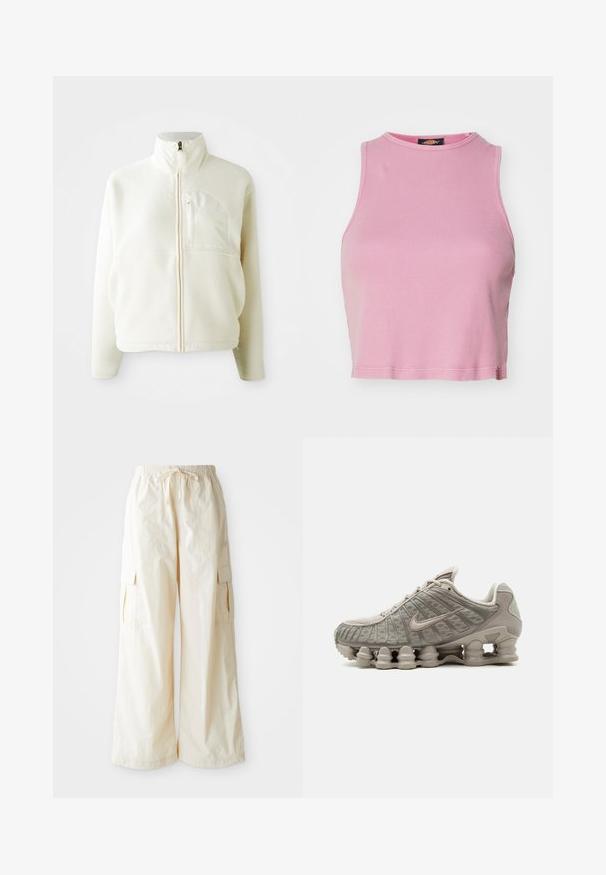 Veste en polaire blanche avec un col montant, fermeture éclair intégrale et une poche poitrine. Texture douce et design décontracté.; Crop top rose à côtes avec un col rond et un design sans manches. Se termine juste au-dessus de la taille.; Pantalons cargo à jambes larges en tissu beige clair avec une taille élastique, un cordon de serrage et des poches latérales. Texture douce avec un minimum de détails.; Baskets Nike Shox beige clair avec semelle amortissante visible en forme de colonne et détails en mesh sur la tige.
