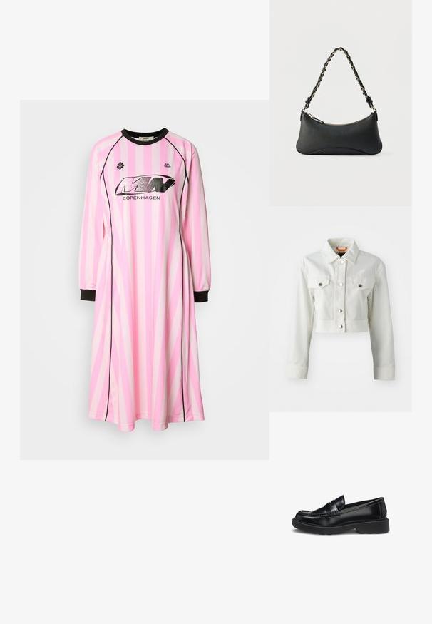Chaqueta de mezclilla blanca cropped con botones metálicos, dos bolsillos en el pecho y un cuello clásico. Textura suave y corte ajustado.; Vestido de manga larga en rosa claro con rayas verticales en rosa más oscuro y blanco, con un cuello redondo negro y puños negros. Logo visible en la parte delantera.; Mocasín negro de cuero tipo slip-on con puntera elevada y cosida, tacón bajo y suela gruesa de goma, mostrado de lado sobre fondo blanco.; Bolso de hombro de cuero negro con forma rectangular curvada, cadena dorada entrelazada en una correa negra trenzada y cierre superior con cremallera.