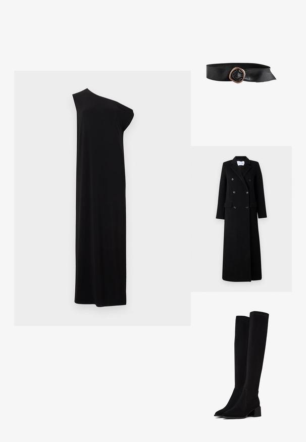 Samsøe Samsøe COAT MAXI - Klassisk frakke - black; Sort maxikjole med ét skulderstrop, lige snit og uden synlige pynt, vist på lys, ensfarvet baggrund.; Sorte over-kneeboots lavet af blødt, tekstureret materiale. Har en blokhæl, spids tå og synlige sømdetaljer.; Sort læderbælte med bredt bånd og stor uregelmæssig kobberfarvet metalspænde.