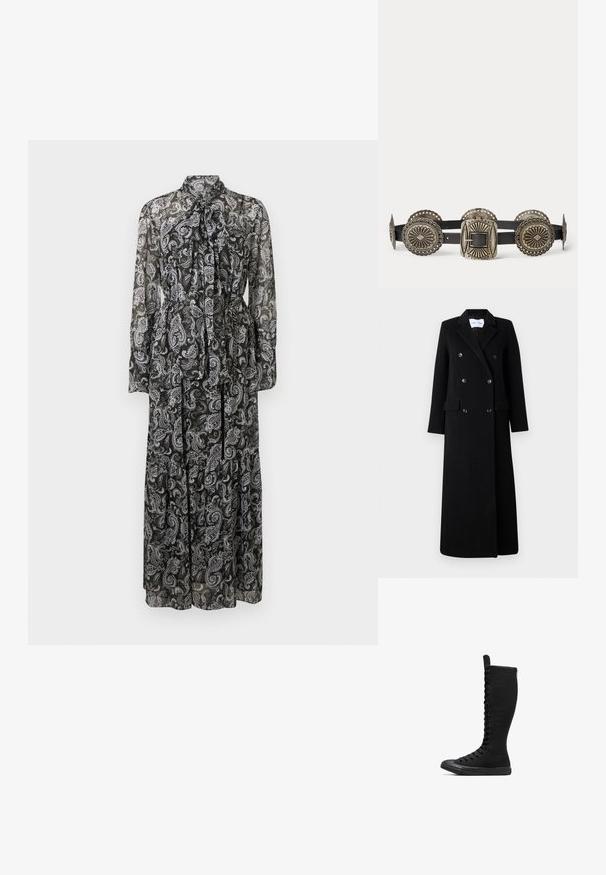 Samsøe Samsøe COAT MAXI - Klassisk frakke - black; Gennemsigtig sort maxi kjole med hvid paisley mønster, lange ærmer, høj krave og sløjfe detalje ved halsudskæringen, der har en samlet talje.; Sorte høje canvasstøvler med rund tå, lynlås og snørebånd foran. Har en tekstureret overflade og gummisål.; Sort læderbælte med udsmykkede sølvkonchos og et firkantet sølvspænde med indgraverede geometriske mønstre.