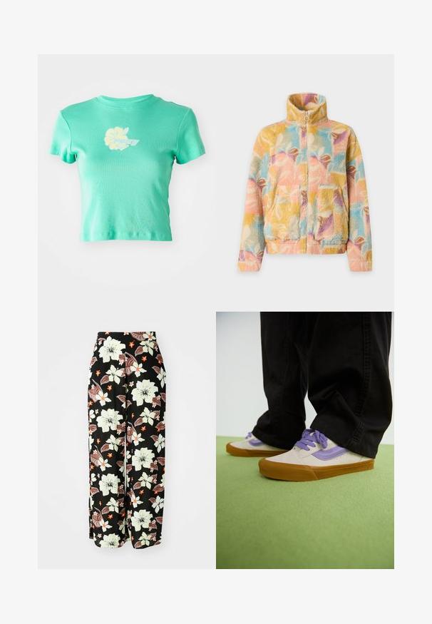 Fleecejakke med høj krave og lynlås, med flerfarvede pastel abstrakte bladmønstre og frontlommer med lapper.; Korthættet t-shirt i lyseblå stof med et blomstermønster og "ROXY" logo i hvid og gul på forsiden. Korte ærmer.; Sorte blomstrede bukser med store hvide, orange og brune blomster, med et løst, bredt ben-design og blødt, letvægtsstof.; Lyse beige sneakers med lilla accenter, gummisål og flade snørebånd. Båret med sorte bukser, vist på en grøn struktureret overflade.