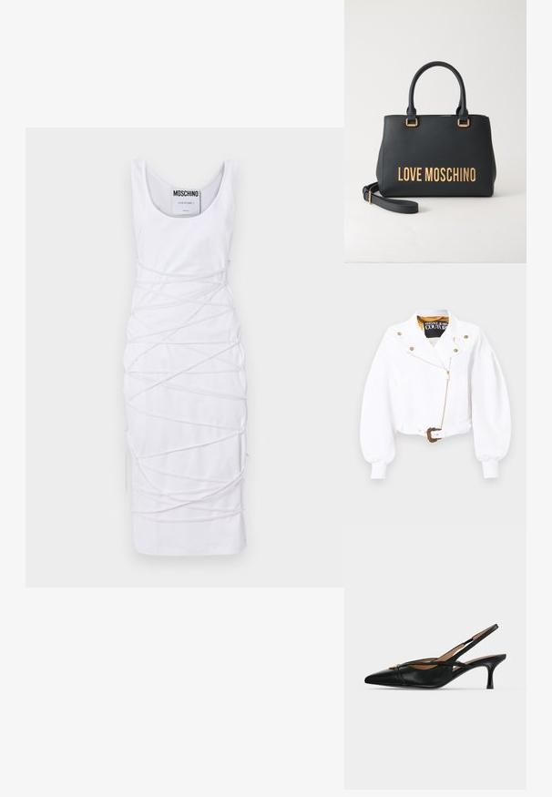 Witte cropped jas met pofmouwen, gouden ritssluiting en knopen, taille met ceintuur en sierlijke gouden gesp, Versace Jeans Couture-label aan de binnenkant van de kraag.; Witte mouwloze jurk met een ronde halslijn, kenmerkend door een uniek ontwerp van gedraaide stofaccenten en zijopeningen voor extra detail.; Zwarte leren slingback schoen met puntige neus, lage kittenhak en gouden gespsdetail aan de voorkant.; Zwarte handtas met dubbele handvatten en afneembare schouderriem, met gouden "LOVE MOSCHINO" opschrift aan de voorkant.