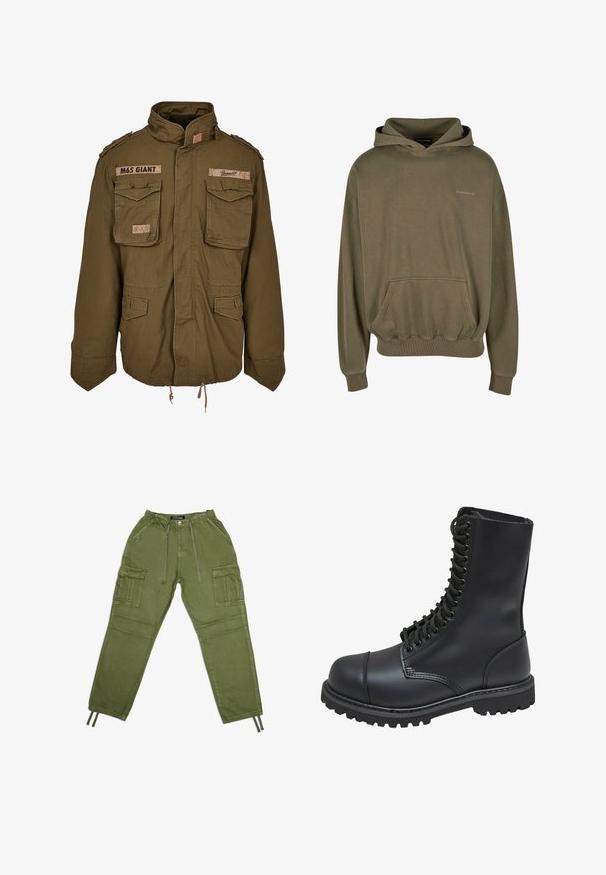 Olijfgroene M65-jack met een staande kraag, twee borstzakken, een verstelbare taille met trekkoord en geborduurde patches op de schouders.; Olijfgroene hoodie van zacht materiaal, met een voorzak, ribbelboorden en een trekkoord op de capuchon, met subtiele logo-details.; Olijfgroene cargobroek van lichtgewicht stof, met een elastische tailleband, koordjes en meerdere zijzakken.; Zwarte leren gevechtslaars met een hoge schacht, vetersluiting aan de voorkant, gewatteerde kraag en een stevige, gestructureerde zool voor grip. Bevat een versterkte neus.