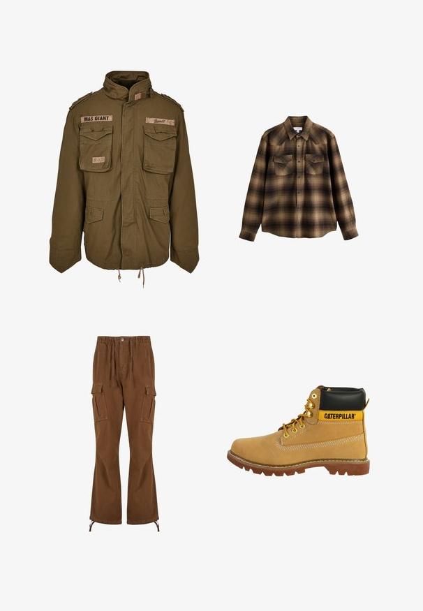 Chaqueta M65 verde oliva con cuello alzado, dos bolsillos en el pecho, cordón ajustable en la cintura y parches cosidos en los hombros.; Camisa de cuadros marrón y negra de manga larga con cuello, botones de presión en la parte delantera y dos bolsillos en el pecho con solapas y botones.; Pantalones cargo marrones con cintura elástica, detalles de cordón, dos bolsillos laterales y piernas más anchas con dobladillos ajustables.; Bota de cuero marrón con un cuello negro, acentos amarillos, ojales dorados y una suela robusta. Presenta una costura lateral y un detalle de costura en contraste.