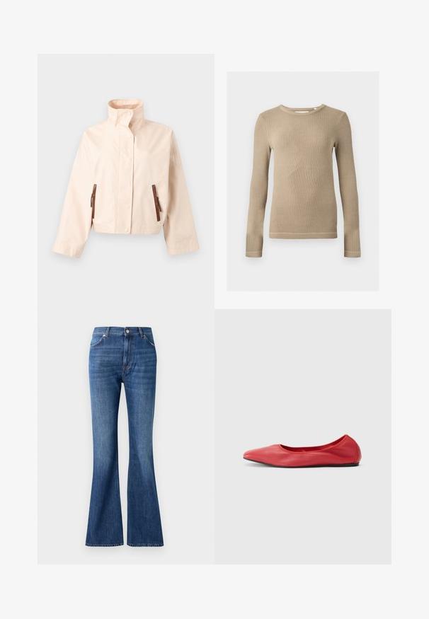 Veste courte beige avec col montant, manches longues, boutons-pression à l'avant et deux poches verticales marron zippées.; Haut beige à manches longues en maille côtelée, col rond, silhouette ajustée et coutures visibles aux ourlets sur fond uni.; Jeans évasés bleus en denim, dotés d'une taille haute, de cinq poches et d'un léger effet d'usure près des coutures.; Filippa K REY FLATS - Ballerines - bright red