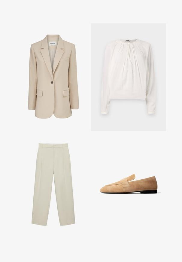 Modström GALE BLAZER - Manteau court - powder sand; Blouse blanche à manches longues avec un col rond et un devant plissé. Tissu doux et lisse avec une coupe décontractée et un détail de bouton au col.; Pantalon beige taille haute cintré avec poches latérales, passants de ceinture et fermeture éclair devant, coupe droite.; Mocassin en daim marron clair avec un petit talon noir et une large lanière sur le dessus, présenté de profil sur fond blanc.