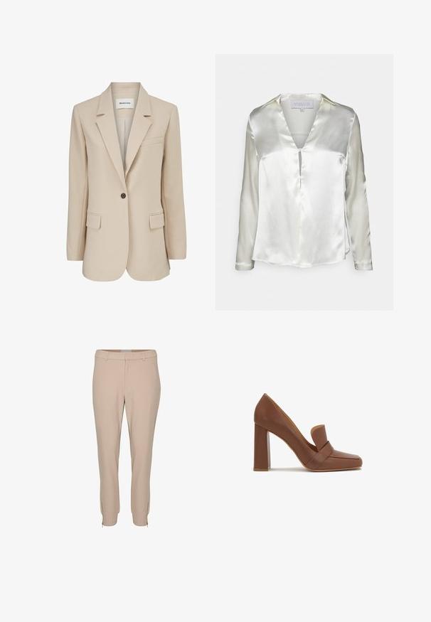 Modström GALE BLAZER - Kurzmantel - powder sand; STUDIO ID ALYSSA - Bluse - champagne; Beige maßgeschneiderte Hosen mit schmaler Passform, die Seitentaschen und Reißverschlussakzente am Saum aufweisen, aus einem glatten, leichten Stoff gefertigt.; Braunes Lederhochzeitschuh mit quadratischer Spitze und einem breiten Riemen auf der Vorderseite. Der Absatz ist blockförmig und stabil.