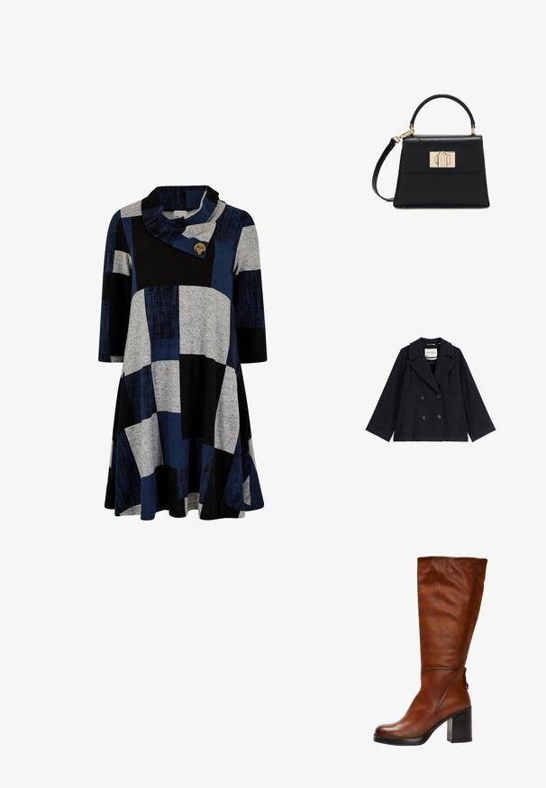 Marineblå dobbeltrøjet peacoat med brede revers og to forlommer, lavet af Marc O'Polo.; Apricot BLOCK SWING - Jerseykjole - teal; Brune læder knæhøje støvler med rund tå, chunky sort hæl og subtile syninger foran og bagpå.; Sort læderhåndtaske med tophåndtag, aftagelig skulderrem og gyldent rektangulært spænde på den forreste klap.