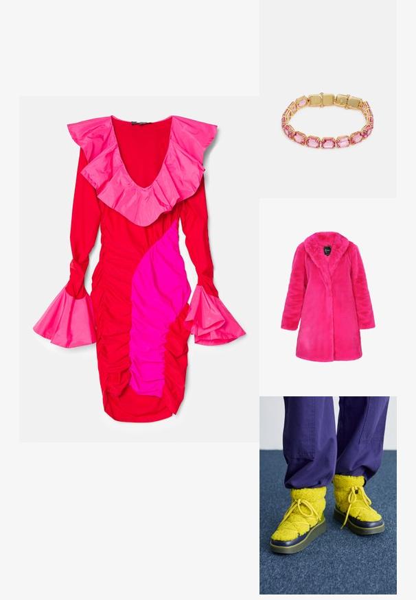 Syntetisk pelsfrakke i lys pink, med sjalskrave, lange ærmer og lige snit, samt en blød, plysset tekstur.; Ahluwalia ROSIE RUFFLE DRESS - Jerseykjole - red/pink; Gule, fluffy støvler med rund tå, tekstureret stof og grøn gummisål. Har gule snørebånd og en marineblå accent omkring tåen.; Guldtonet armbånd med rektangulære lyserøde sten, tæt sat i en metalramme, med en glat overflade og en sikker lås.