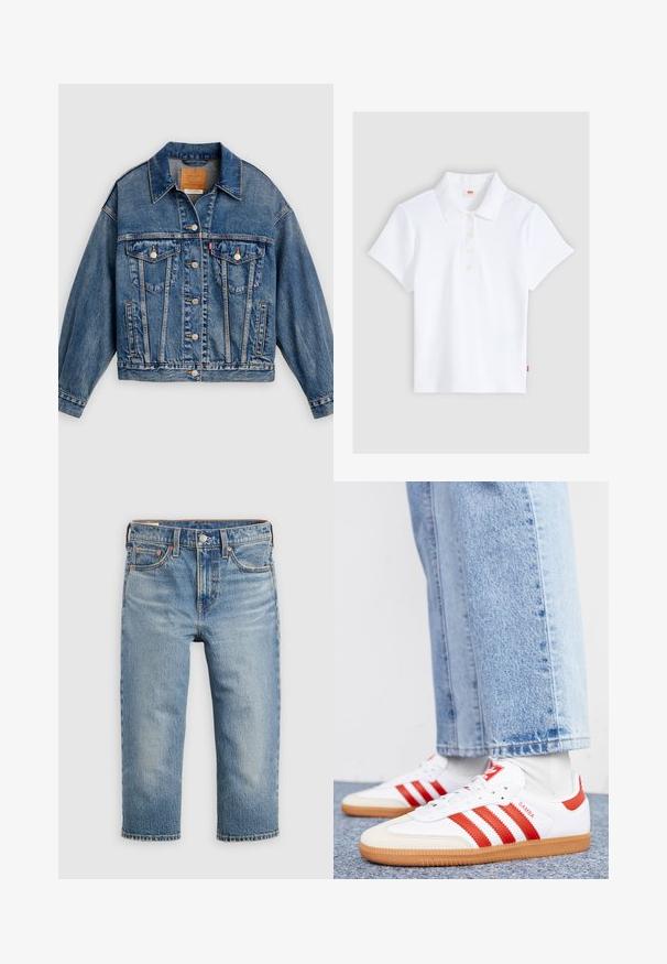 Blaue Jeansjacke mit Knopfleiste, zwei aufgesetzten Brusttaschen mit Knöpfen, Seitentaschen und spitzem Kragen.; Weißes kurzärmliges, geripptes Poloshirt mit Kragen und vier Knöpfen, flach auf einem hellgrauen Hintergrund liegend.; Hellblaue Jeans aus Denim mit lockerem Schnitt, verkürzter Länge, fünf Taschen und Metallknopfverschluss. Verblasste Textur mit dezenten Nähdetails.; Weiße Leder Sneaker mit roten Streifen und Akzenten. Verfügt über eine strukturierte Gummi-Laufsohle und einen gepolsterten Schaft. Tragen mit hellblauer Jeans.