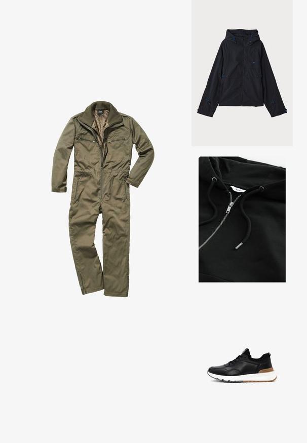 Sort letvægtsjakke med hætte, der har blå detaljer, snore og lynlås lukning. Fremstillet af vandafvisende materiale.; Oliven grønt jumpsuit lavet af holdbart stof, med lynlås foran, ribbet krave og flere lynlåslommer på brystet og siderne.; Sort zip-up hoodie med snortræk i hætten, metallisk lynlås og struktureret stof. Har et lille brandetiket inde i halsudskæringen.; Sort lædersneaker med en hvid og brun gummisål, der har en glat overflade, snørebåndsdesign og en polstret hæl-accent.