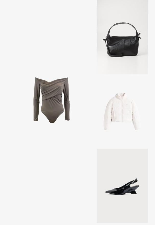 Hvid kort dynejakke med høj krave, lynlås foran og to sidelommer på hvid baggrund.; Off-shoulder ensfarvet badetøj i olivengrøn med lange ærmer, draperet front og glat, strækbart stof.; Sort laklæder slingback sko med spids tå og lav vinklet blokhæl på ensartet lys baggrund.; Sort læderhåndtaske med et struktureret design, rund tophåndtag og aftagelig skulderrem. Den har en glat tekstur og en subtil glans.