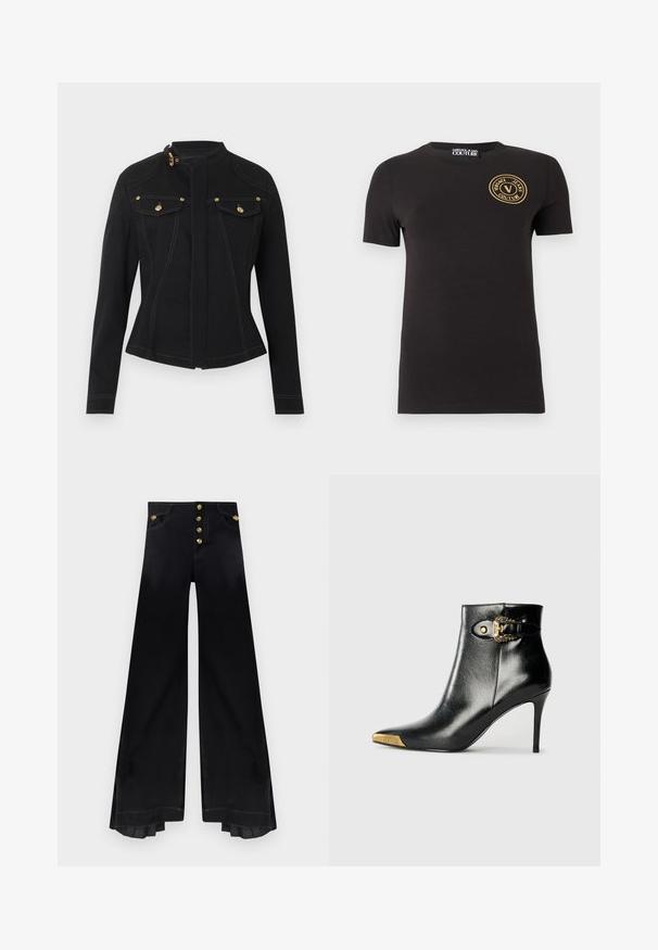Sort tætsiddende jakke med lange ærmer, høj krave med guldlås, forlommer med klap og guldknapper samt synlige hvide syninger.; Sort kortærmet T-shirt med rund halsudskæring og lille gyldent "Versace Jeans Couture" logo på venstre bryst.; Højtaljede sorte bukser med vide ben, fem guldknapper og plisserede detaljer inde i kanten.; Sort ankelstøvle lavet af skinnende læder med spids tå, stilet hæl og guldfarvet hardware med en dekorativ spænde-detalje.