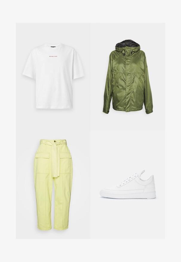 ASPESI WINTERMOON - Cortaviento - verde/green; Camiseta blanca de manga corta con cuello redondo y pequeño texto rojo "MICHAEL KORS" centrado en el pecho.; Lukhanyo Mdingi THE CANADA UNIFORM - Vaqueros boyfriend - denim elfin yellow; Zapatilla blanca de caña baja con cierre de cordones, detalles cosidos, lengüeta en el talón y suela acanalada sobre un fondo claro liso.