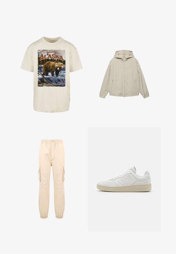Beige gewatteerde jas met capuchon, ritssluiting aan de voorkant, twee ritssluitzakken, elastische manchetten en een klein logo op de borst.; Crèmekleurig katoenen T-shirt met een grafische print van een bruine beer in water, bergen en bomen, met "Alaska" en "The Last Frontier."; Beige cargobroek met een elastische tailleband, zijzakken en elastische boorden. Glad katoenmateriaal met een casual pasvorm en praktische ontwerpen.; Witte leren sneakers met een gestructureerde afwerking en een gevoerde kraag. Voorzien van een beige rubberen zool en subtiele branding op de hiel en zijkant.