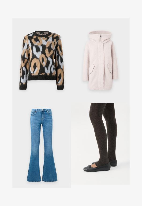 Svetloružový fleece kabát s kapucňou, ktorý má predné zapínanie na zips a dve šikmé vrecká. Tkanina má jemnú, štruktúrovanú povrchovú úpravu.; Sveter s leopardím vzorom, ktorý má okrúhly výstrih, dlhé rukávy a zmes čiernej, hnedej a svetlomodrej farby s textúrovanou pleteninou.; Modré denimové rozšírené džínsy s stredne vysokým pásom, obsahujúce päť vreciek, klasické zapínanie na gombík a mierne zašednutie pre textúru.; Nohy v tmavých pásikavých legínach v kombinácii s čiernymi balerínkami s malými mašličkami na bielom pozadí.