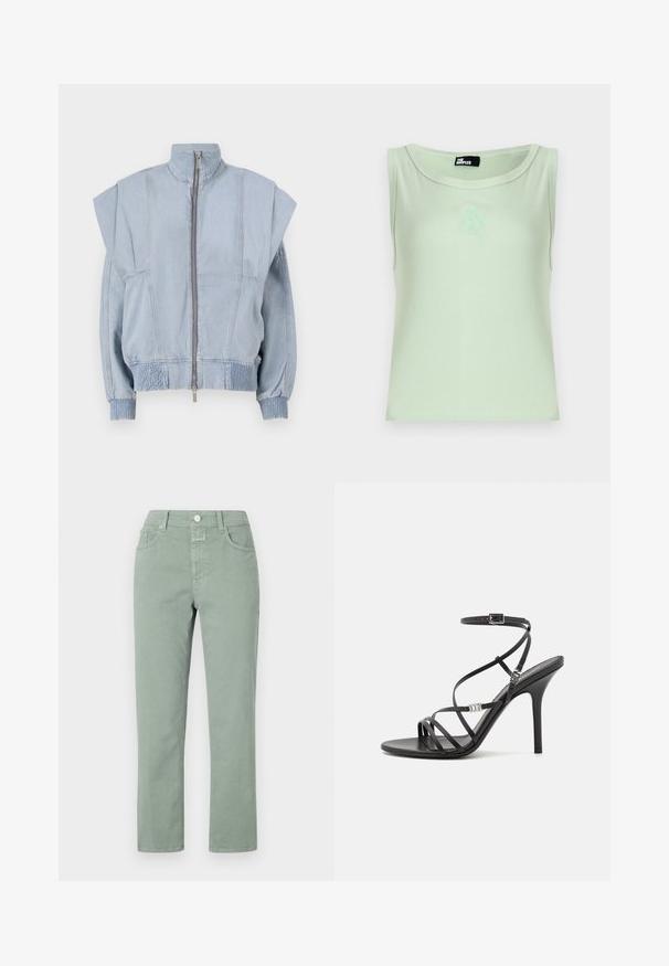 Lichtblauwe denimjack met hoge kraag, ritssluiting en brede schouders. Heeft geplooide manchetten en een gesmokt taille voor een getailleerde pasvorm.; Lichtgroen mouwloos topje met ronde hals en een klein geborduurd wapen centraal onder de halslijn.; Lichtgroene katoenen broeken met een recht-aflopende pasvorm, voorzien van voorzakken, een knoopsluiting en subtiele stikseldetails.; Zwarte hoge hakken sandaal met dunne banden, een enkelgesp, een gladleren oppervlak en een slanke stilettohak.