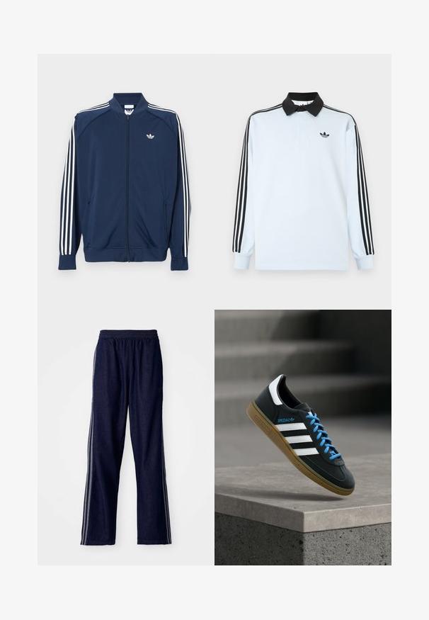 Námornícka modrá športová bunda na zips z polyesteru, s bielymi tromi pruhmi na rukávoch a malým bielym logom na hrudi.; Svetlomodré polo tričko s dlhým rukávom, čiernym golierom, tromi čiernymi pruhmi na rukávoch a malým čiernym logom na hrudi.; Námornícke modré športové nohavice s elastickým pásom, s tromi bielymi bočnými pruhmi a rovným strihom. Mäkká denimová textúra.; Čierna teniska Adidas s bielymi pruhmi, modrými šnúrkami a gumovou podrážkou, ktorá sa vznáša nad sivým betónovým schodom v mäkkom svetle.