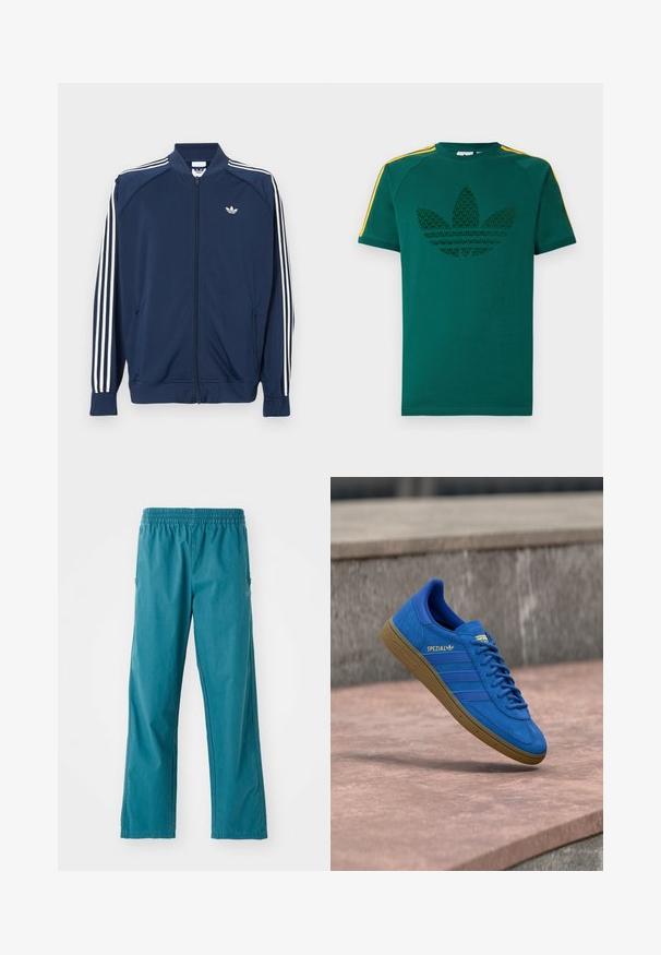 Námornícka modrá športová bunda na zips z polyesteru, s bielymi tromi pruhmi na rukávoch a malým bielym logom na hrudi.; Zelené tričko s krátkym rukávom s tmavozeleným logom trefoil značky Adidas a žltými pruhmi na ramenách na bielom pozadí.; Tyrkysové nohavice z ľahkého materiálu, s elastickým pásom a rovný strih, vybavené bočnými vreckami.; Modrá teniska Adidas Spezial s gumovou podrážkou, šnúrky zviazané, zavesená nad hladkým kamenným povrchom blízko sivej betónovej steny.