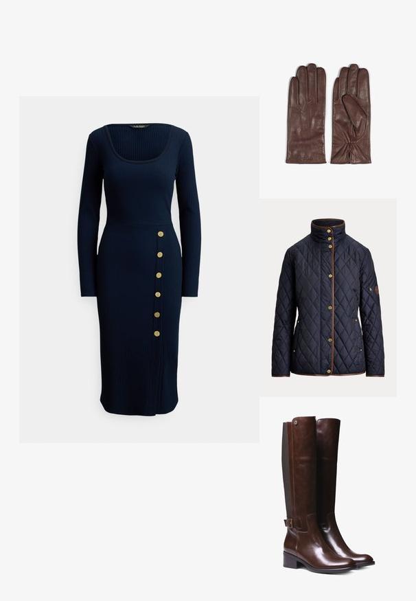 Veste matelassée bleu marine avec boutons dorés, bordure marron, col montant, poches latérales et une poche zippée sur la manche gauche.; Robe midi côtelée bleu marine avec un décolleté carré et des manches longues, présentant un détail de boutons latéraux avec six boutons dorés.; Bottes haute en cuir marron avec finition lisse, panneau en tissu contrastant, détail de boucle à la cheville et petit talon carré.; Gants en cuir marron avec une texture lisse. Les caractéristiques incluent cinq doigts, des coutures subtiles à l'arrière et des détails froncés au niveau du poignet.