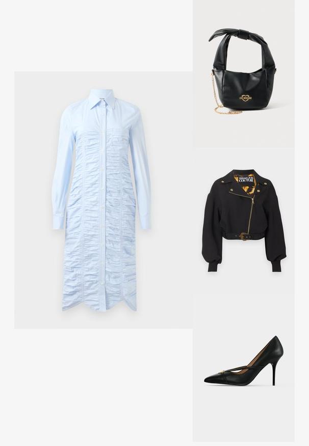 Čierna krátka bunda so zlatým zipsom, gombíkmi a prackou opasku, nadýchané dlhé rukávy a štítok "Versace Jeans Couture" vo vnútri goliera.; Svetlo modré šaty z hladkej tkaniny s vertikálnym riasením, nastaviteľnými gombíkmi vpredu, dlhými rukávmi a zakriveným lemom.; Čierna kožená lodička na vysokom podpätku s ukázanou špičkou a úzkym pásikom cez vrch, ktorý je zabezpečený malou zlatou prackou na jednofarebnom pozadí.; Čierna mäkká kožená kabelka Love Moschino s uzlíkovým uchom a zlatým retiazkovým popruhom na bielom pozadí.