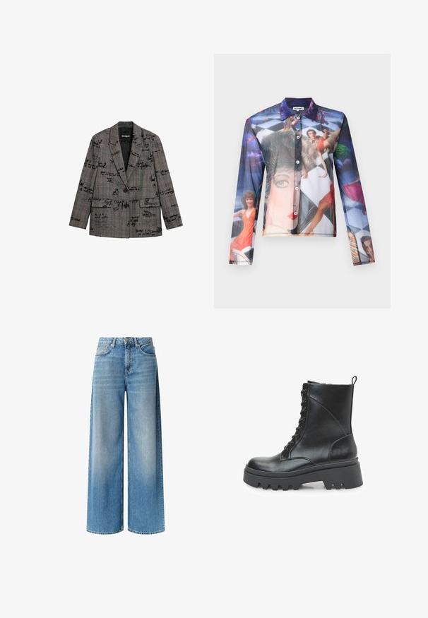 Grijze geruite blazer met zwarte handgeschreven-achtige tekstpatronen, sluiting met een enkele knoop, notch-revers en voorvakken met klep, gelabeld Desigual.; Transparante blouse met een kleurrijke fotoprint van mensen in dynamische poses, met een klassieke kraag en lange mouwen.; Brede blauwe denim jeans hebben een lichte wassing, hoge taille, voorzakken en een subtiele vervagingseffect langs de benen. Afgewerkt met een knoopsluiting.; Zwarte leren enkellaars met vetersluiting, dikke plateauzool en textuurdetails aan de zijkanten. Voorzien van een lus aan de achterkant.