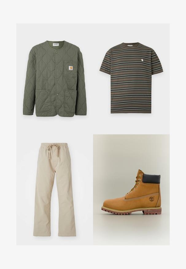 Olivengrøn quiltet jakke med trykknapper, rund halsudskæring, tre påsyede lommer og et lille Carhartt-logo på brystlommen.; T-shirt med korte ærmer i olivengrøn med vandrette hvide og sorte striber og et lille hvidt logo på venstre bryst.; Beige bomuldsbukser med elastisk talje og snoretræk. Lige ben-design, glat stof og ingen synlige mønstre eller detaljer.; Brun læderankelstøvle med sort krave, gule snørebånd og tanfarvet sål. Har logo og hvide syninger som detalje. Robust ydersål med greb.