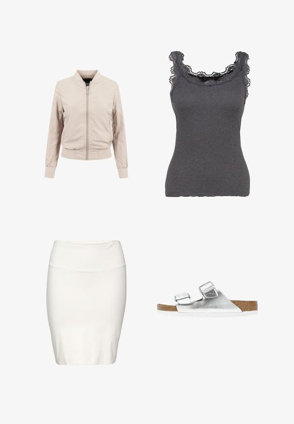 Veste bomber beige clair avec fermeture éclair sur le devant, poignets et taille côtelés. Fabriquée en tissu lisse avec un design simple et sans motifs visibles.; Débardeur gris à côtes avec une finition en dentelle au niveau du col. Le tissu est doux avec une coupe ajustée, offrant une légère élasticité et des bords festonnés.; Jupe crayon blanche à longueur genou en tissu doux et extensible. Caractérisée par une coupe ajustée avec une taille lisse et des coutures minimales.; Sandale métallique argentée avec deux brides réglables, semelle intérieure en liège et semelle blanche. Surface supérieure lisse avec une finition brillante.