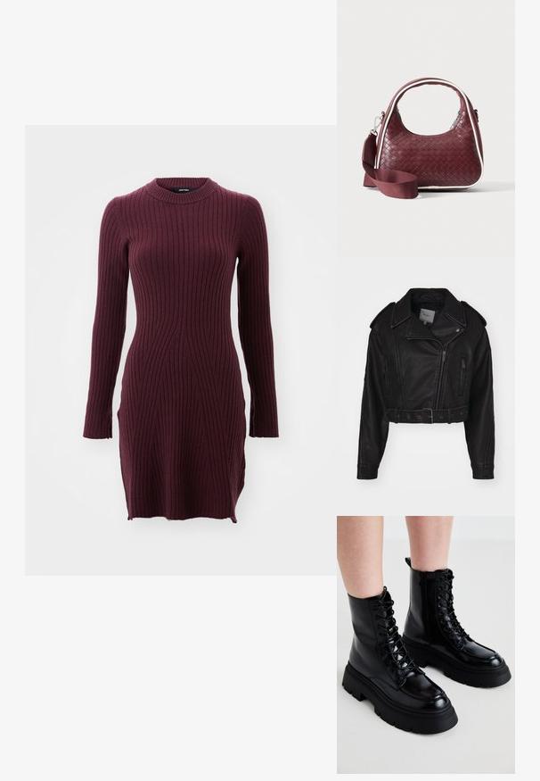 Gekürzte schwarze Lederjacke mit Reißverschluss, Schulterepauletten und Seitentaschen. Mit einem taillierten Bund und glatter Textur.; Burgunderfarbenes Langarm-Kleid mit Rippstruktur und hohem Kragen, das vertikale Streifenmuster und eine leicht taillierte Silhouette aufweist.; Schwarze Lederknöchelstiefel mit einer kräftigen Sohle, Schnürung vorne und seitlichem Reißverschluss; besitzen ein glattes Finish und eine erhöhte Zehenkappe.; Dunkelrote gewebte Ledertasche mit gebogenem Griff, weißem Besatz, silbernem Reißverschluss und abnehmbarem breitem Stoff-Schulterriemen vor einfarbigem Hintergrund.
