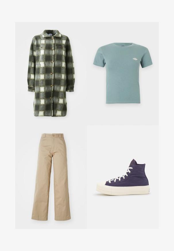 Chaqueta de camisa a cuadros en verde y gris, fabricada en suave franela, con un cuello con solapa, cierre de botones en la parte delantera y dos bolsillos en el pecho con botones dorados.; Camiseta de algodón acanalado de manga corta en color azul claro, con un pequeño logo blanco en el lado izquierdo del pecho y cuello redondo.; Pantalones de pierna ancha beige hechos de algodón, con cierre de botón y lazadas para cinturón, con una textura suave y un acabado limpio.; Converse CHUCK TAYLOR ALL STAR LIFT DESERT CAMO - Zapatillas altas - dark raisin/egret