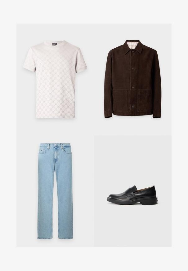 Veste en daim marron foncé avec fermeture à boutons sur le devant, col étalé, manches longues et deux poches plaquées devant sur un fond uni clair.; T-shirt gris clair avec un motif texturé subtil, col rond et manches courtes. Confectionné en coton doux.; Jeans bleu clair à coupe droite en denim. Caractérisés par une ceinture standard, des poches avant et une légère texture délavée.; Chaussure habillée noire en cuir, à enfiler, avec un petit talon et un logo Calvin Klein discret sur le côté, présentée de profil sur un fond blanc.