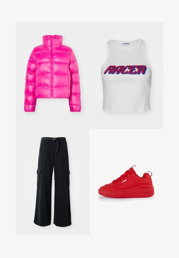 Helderroze cropped pufferjack met een hoge kraag, voorzien van een volledige rits aan de voorkant en een geborduurd patroon over het lichaam.; Witte geribde cropped tanktop met het woord "RACER" in vetgedrukte rode en blauwe letters op de voorkant.; Zwarte wijde cargobroek van katoen met een strikceintuur, voorzien van twee zijzakken en een soepele stoftextuur.; Rode sneakers met een strak ontwerp, gemaakt van synthetisch materiaal. Beschikken over een ronde neus, dikke zool, textuuraccenten en een prominent merklogo.