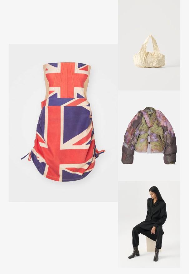 Pufová bunda s kvetinovým vzorom v odtieňoch zelenej, ružovej a fialovej. Má šálový golier a gombíkové zapínanie.; Šaty bez ramienok s potlačou Union Jack v červenej, bielej a modrej farbe. Majú zberané strany s viazaniami a obtiahnutý strih korzetu.; Žena s dlhými tmavými vlasmi sediaca, oblečená v voľnom čiernom saku, zodpovedajúce široké nohavice a tmavé členkové topánky na bielom pozadí.; Kabelka z krémovej textúrovanej látky s hornými rúčkami a malým viazaným mašľovým detailom v strede prednej časti.