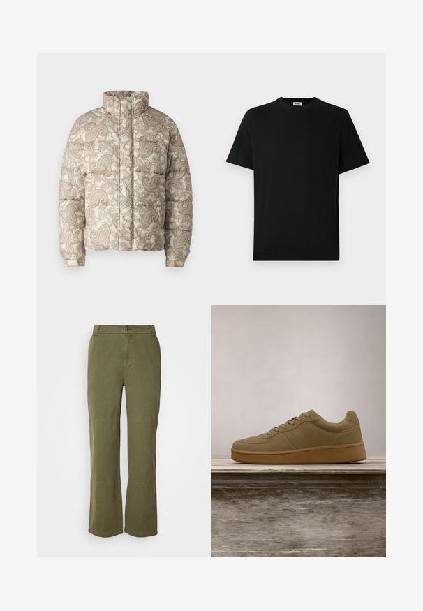 Gepolsterte Jacke mit hohem Kragen, die ein cremefarbenes und hellbraunes Paisleymuster zeigt. Die Materialien wirken gesteppt und haben gerippte Bündchen für zusätzlichen Komfort.; Schwarzes T-Shirt mit kurzem Arm und Rundhalsausschnitt, flach auf einem weißen Hintergrund liegend, mit einem kleinen Markenlabel im Kragen.; Olivgrüne Baumwollhose mit geradem Beinschnitt, sichtbarem Knopfverschluss und Akzenten an der Knienaht für zusätzliche Details und Struktur.; Olivgrüner Sneaker mit Schnürsenkeln schwebt über einer Holzbank, im Hintergrund unscharfes grünes Laub.