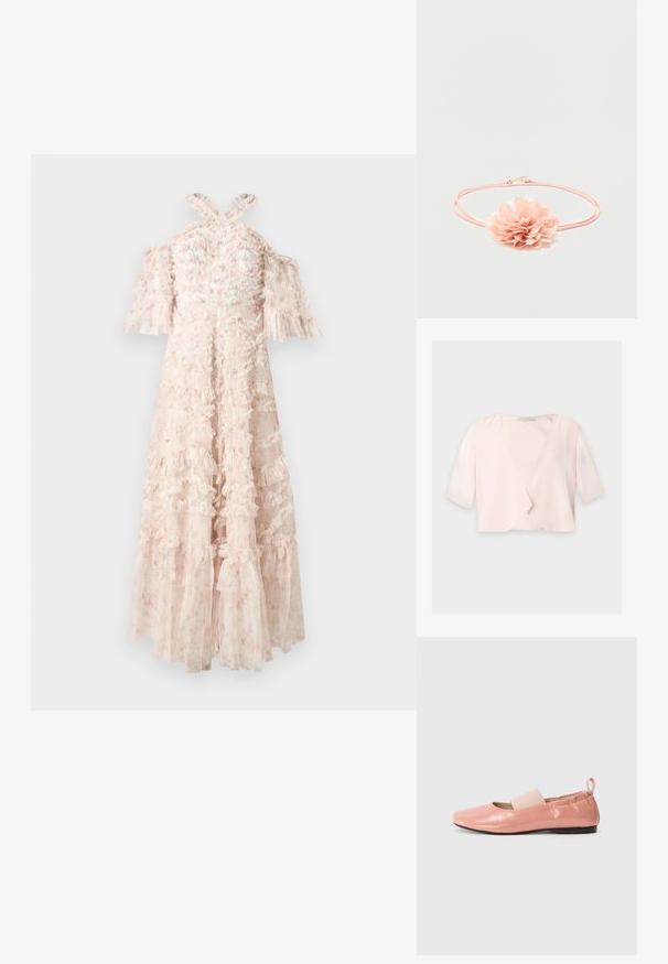 Blouse courte rose clair avec manches trois quarts et un design devant ouvert et ample sur un fond uni.; Robe rose clair avec des couches à volants, manches dénudées, et bretelles croisées dans le dos. Tissu transparent avec des détails à motif floral.; Ballerines synthétiques roses avec une texture brillante, un bout carré et une bande élastique douce sur le cou-de-pied. Semelle en caoutchouc noire et tirette à l'arrière.; Bandeau élastique rose avec une fleur en tissu doux aux pétales superposés au centre sur fond blanc.