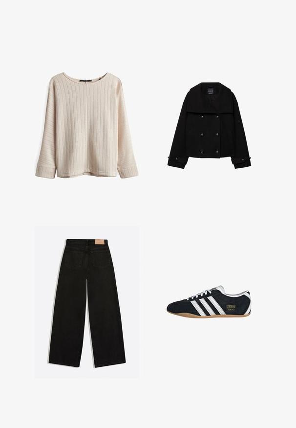 Schwarze, zweireihige, kurz geschnittene Jacke aus Wolle mit großen Revers, zwei Eingrifftaschen vorne und Knopfdetails an den Ärmeln.; Helle beige Pullover mit vertikaler Rippung, weitem Boot-Ausschnitt und lockerer Passform. Strukturierter Stoff, lange Ärmel mit verlängerten Bündchen.; Schwarze Jeans mit weitem Bein, von hinten gezeigt, mit zwei Gesäßtaschen und einem braunen Lederlabel am Bund.; Schwarze Wildledersneaker mit drei weißen Streifen, goldenem Logo und brauner Gummisohle. Merkmale ein niedrigprofiliertes Schnürdesign.