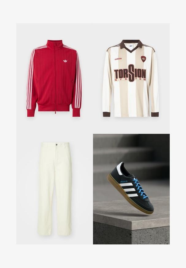 Rode trainingsjas met ritssluiting met witte Adidas drie strepen langs de mouwen en klein wit trefoil-logo op de linkerborst.; Beige en wit gestreept voetbalshirt met lange mouwen; heeft een bruine kraag en manchetten, een groot rood "TORSION SYSTEM" logo en adidas branding.; Lichtgele katoenen broeken met een rechte pijp, voorzien van een frontsluiting met knoop, ceintuurlussen en een schone, minimalistische uitstraling.; Zwarte Adidas-sneaker met witte strepen, blauwe veters en een gumzool die boven een grijze betonnen trede zweeft in zacht licht.
