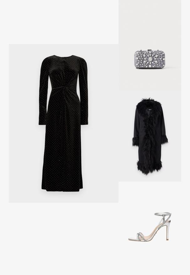 ONLY ONLVIENNA SUEDE COAT - Mantel - black; Zwarte fluwelen jurk met lange mouwen, een geknoopte voorkant en witte stippenaccenten, met een vloerlangen silhouet.; Zilveren sandaal met hoge hak met dunne, met strass bezette enkel- en teenbandjes, open teen en stilettohak.; Kleine rechthoekige donkergrijze clutch versierd met heldere strass-steentjes in een uitstralend patroon en een zilveren kettingband.