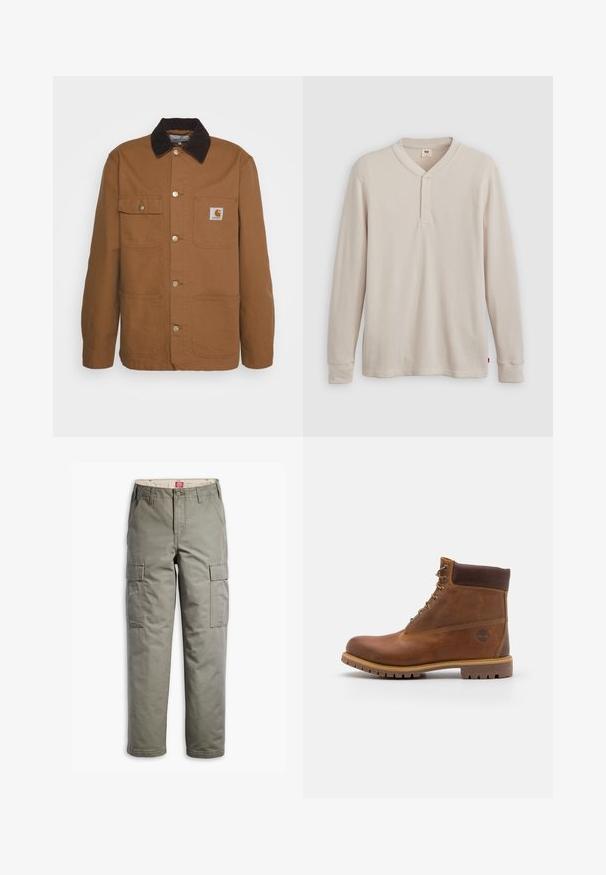 Braune Arbeitsjacke aus robustem Stoff mit einem Cordkragen, ausgestattet mit vier Taschen und Metallknöpfen auf der Vorderseite.; Langärmliges Henley-Shirt aus leicht beigem Rippstoff mit V-Ausschnitt, Knopfleiste mit drei Knöpfen und angeschnittenen Ärmeln. Roter Logo-Tag am Saum.; Cargo-Hosen in Olivgrün, aus strapazierfähigem Baumwollmix, mit seitlichen Taschen, einem geraden Bein-Design und Knopfverschluss.; Braune Lederwanderschuhe mit glatter Oberfläche, gepolstertem Knöchel, Metallösen und einer Gummisohle mit robustem Profil.