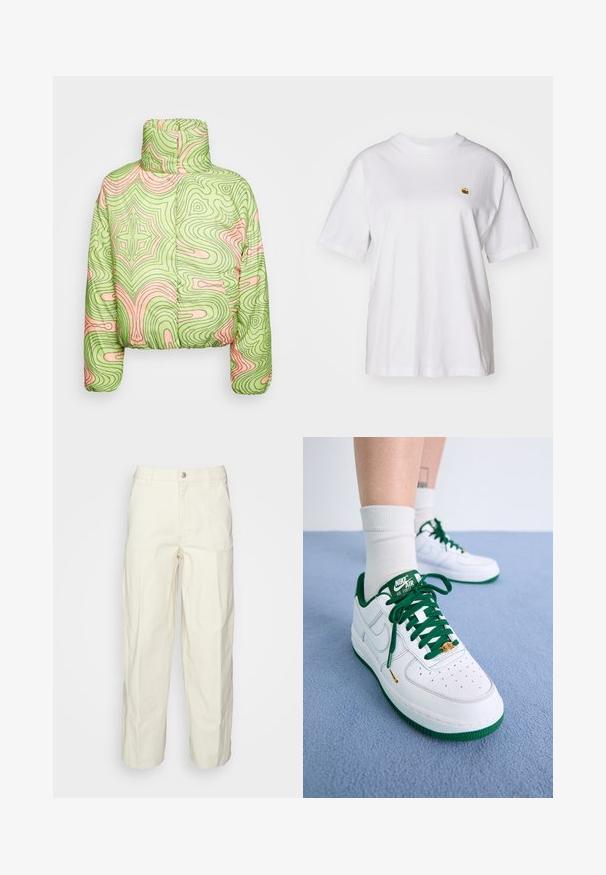 Obey Clothing WAVY AMBER PUFFER - Zimná bunda - algae green multi; Biely bavlnený tričko s voľným strihom, krátkymi rukávmi a malým vyšitým logom na ľavej strane hrude.; Svetlo béžové úžitkové nohavice s uvoľneným strihom, na gombíkový uzáver a s náprsními vreckami vpredu. Vyrobené z odolnej bavlnenej tkaniny.; Biele kožené tenisky Nike Air Force 1 s zelenými akcentmi, šnúrkami a podrážkou; s perforovanou špičkou a zlatým detailom v oblasti šnúrok.