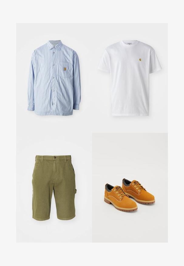 Gestreiftes Hemd in Hellblau und Weiß mit roten Akzenten. Verfügt über eine Brusttasche und lange Ärmel. Hergestellt aus einem glatten Stoff.; Weißes Baumwoll-T-Shirt mit kurzen Ärmeln, Rundhalsausschnitt, mit einem kleinen goldenen Logo im linken Brustbereich. Weicher Stoff und normale Passform.; Olivgrüne Baumwoll-Cargo-Shorts mit Knopfverschluss, Gürtelschlaufen, seitlichen Taschen und einer leicht strukturierten Stoffoberfläche.; Braune Wildlederschuhe mit einer runden Zehenpartie, gelben Schnürsenkeln, einem gepolsterten schwarzen Kragen und Gummisohlen mit Rillen für besseren Halt.