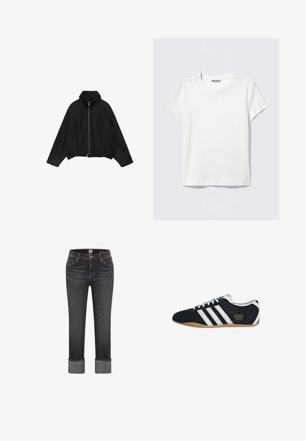 PULL&BEAR BALLOON - Leichte Jacke - black; Schlichtes weißes T-Shirt mit kurzen Ärmeln und Rundhalsausschnitt mit einem "WEEKDAY" Etikett im Kragen, auf einem hellgrauen Hintergrund abgebildet.; Dunkelgraue gerade geschnittene Jeans mit umgeschlagenen Säumen, vorderem Knopf und Reißverschluss, Gürtelschlaufen sowie Vorder- und Gesäßtaschen.; Schwarze Wildledersneaker mit drei weißen Streifen, goldenem Logo und brauner Gummisohle. Merkmale ein niedrigprofiliertes Schnürdesign.