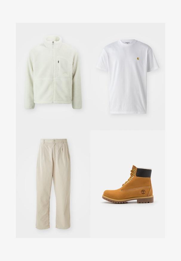 The North Face EXTREME JACKET - Fleecejakke - white dune; Hvid bomulds t-shirt med korte ærmer, rund hals og et lille guld logo på venstre brystområde. Blød tekstur og almindelig pasform.; Beige, lette bukser med en afslappet pasform, indsyede folder foran, knaplukning og opbrettede kanter. Glat tekstur, minimalistisk design.; Brune læder ankelstøvle med metaløjer, hvid pelsforing, sort polstret krave, robust sål og præget logo på siden.
