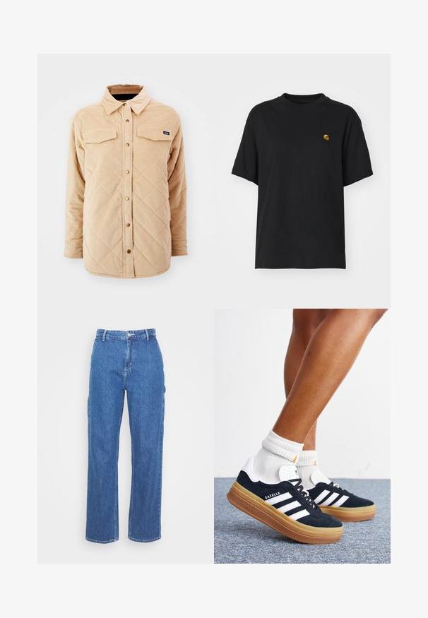 Beige Kordjacke mit einem gesteppte Muster, zwei Brusttaschen, Knopfverschluss und einem kleinen Markenschild auf der linken Brust.; Schwarzes Baumwoll-T-Shirt mit lockerer Passform. Hat einen Rundhalsausschnitt und kurze Ärmel. Enthält ein kleines, goldfarben gesticktes Logo auf der Brust.; Blaue High-Waist-Jeans mit geradem Bein, ausgestattet mit einem Frontknopfverschluss und seitlichen Taschen. Glatte Textur und keine sichtbaren Muster.; Beine mit weißen Socken und schwarzen Adidas Gazelle Sneakers mit weißen Streifen und dicken braunen Sohlen auf einem grauen Teppichboden.